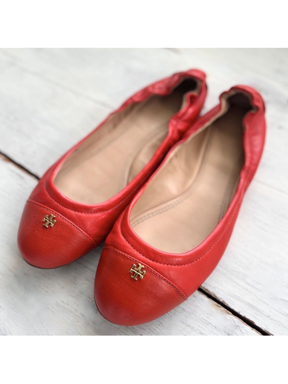 Tory Burch York Cap Toe Sz 7.5 M Leather Ballet Flats Poppy Red Orange Logo Gold - Picture 2 of 8